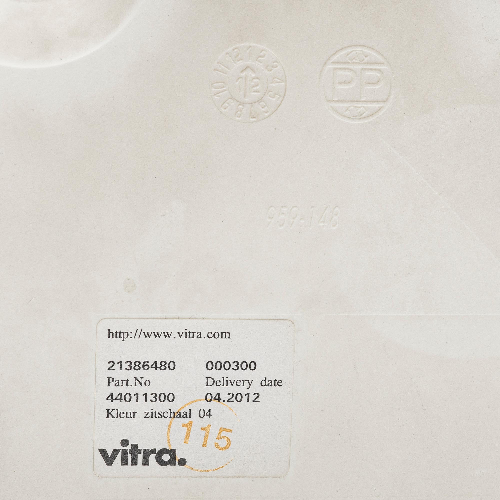 Charles & Ray Eames, gungstol, "Eames plastic armchair RAR", Vitra, 2012.