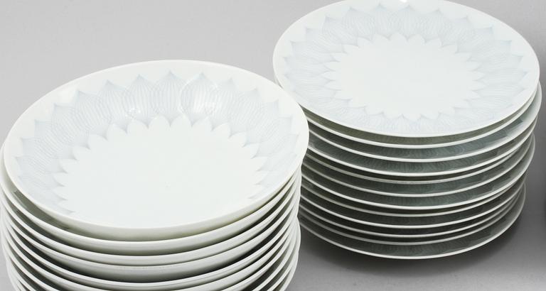 SERVISDELAR, "Lotus", Björn Wiinblad, Rosenthal, 52 delar, 1900-talets andra hälft.