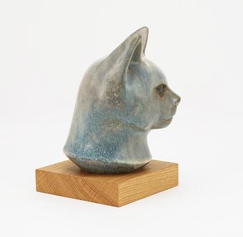 A Gunnar Nylund stoneware figure of a cat's head, Rörstrand.