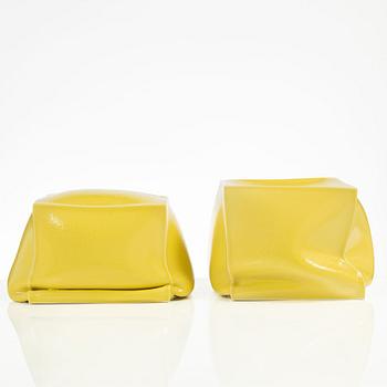 Åsa Johansson, skulpturer, 2 st "Sunny Day, Sunny Cubes", 2021.