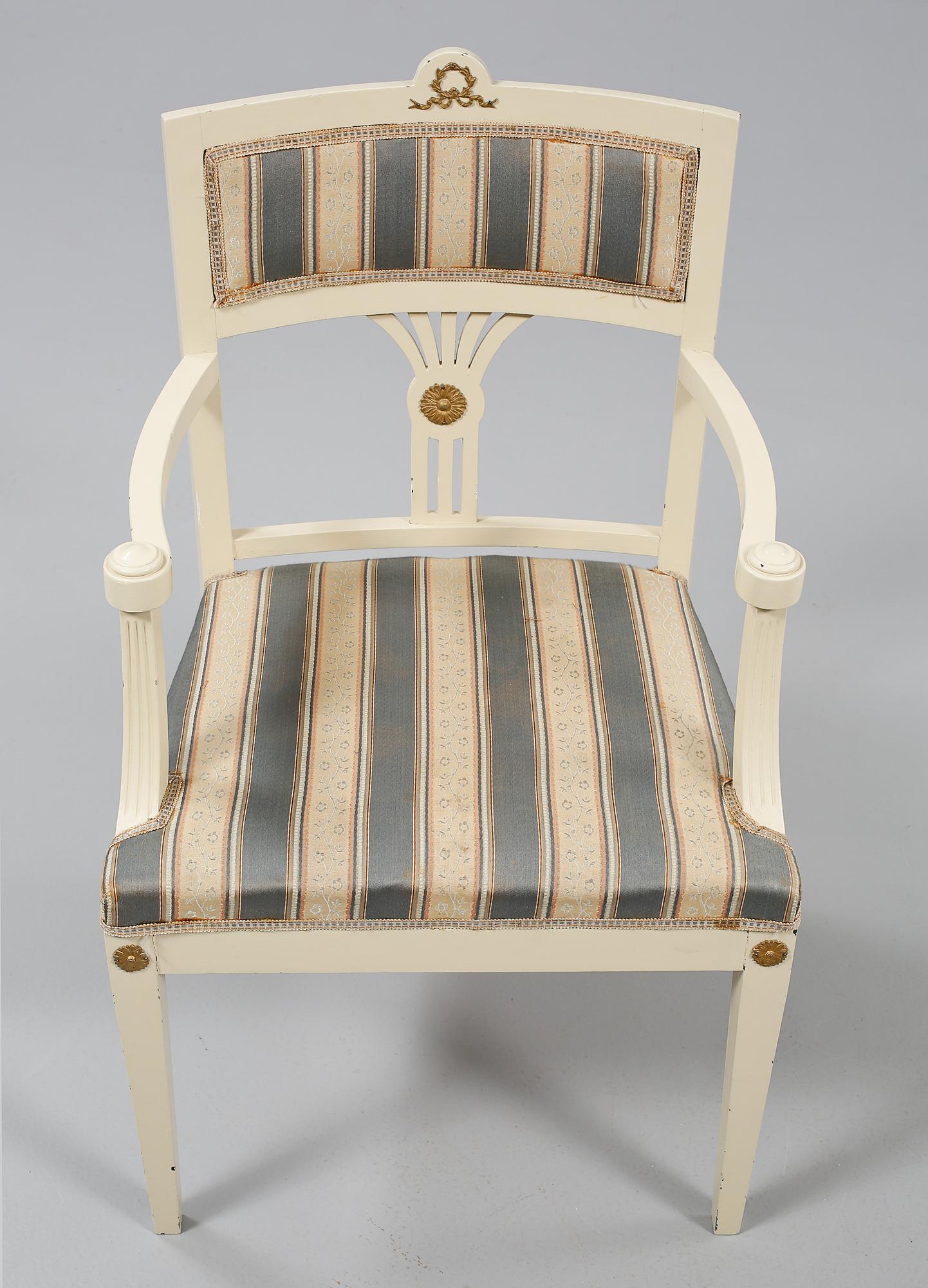 KARMSTOLAR, ett par, 1900-talets första hälft.