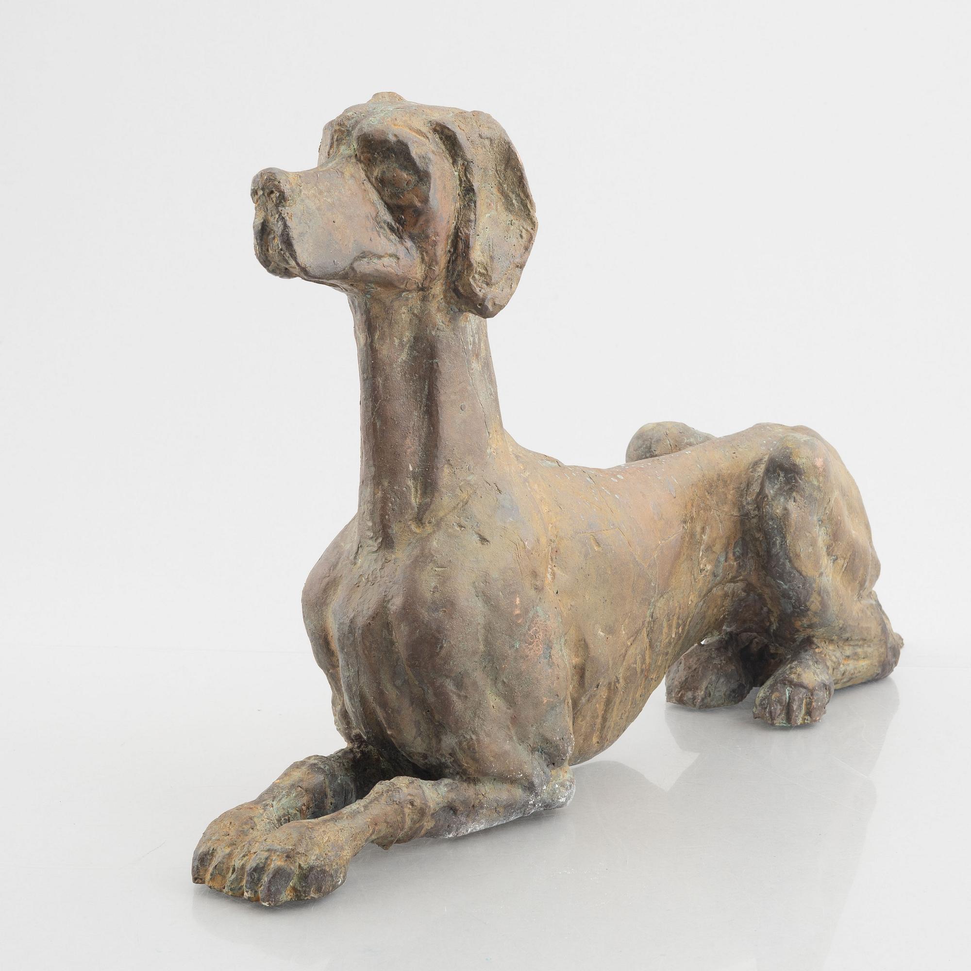 Skulptur, 1900-tal, Liggande hund.