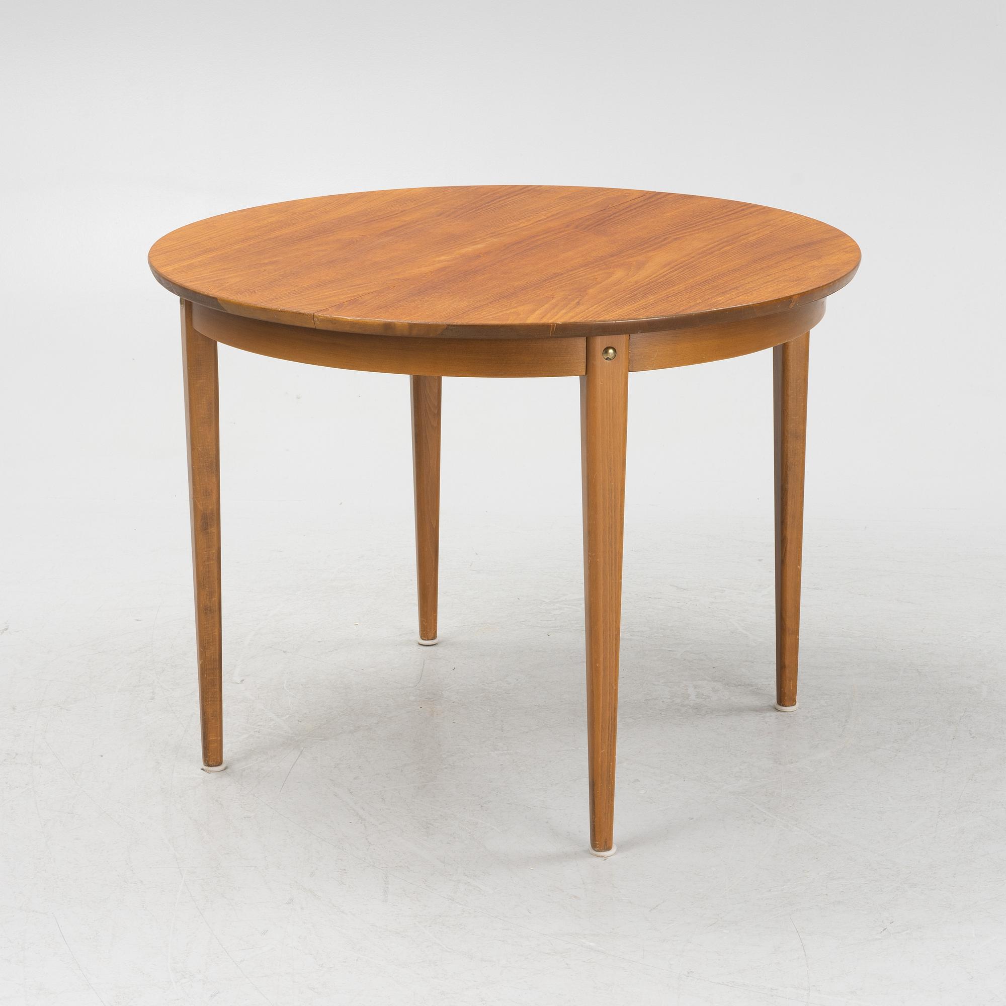 A dining table, 1960's/70's.