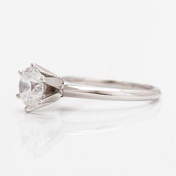 Ring, 14K vitguld och diamant ca 1.56 ct. AIG-certifikat.