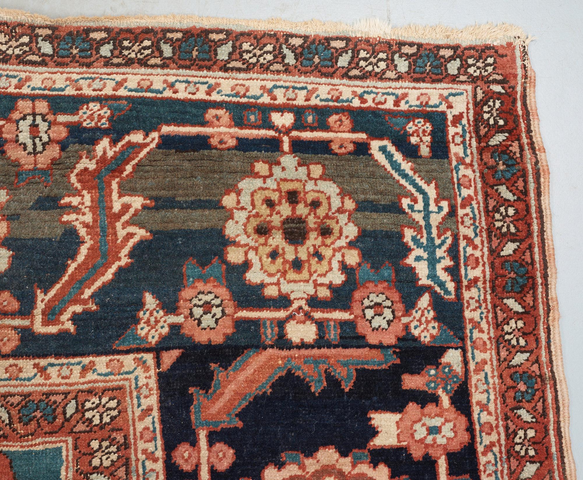 ANTIQUE HERIZ. 545,5 x 388,5 cm.