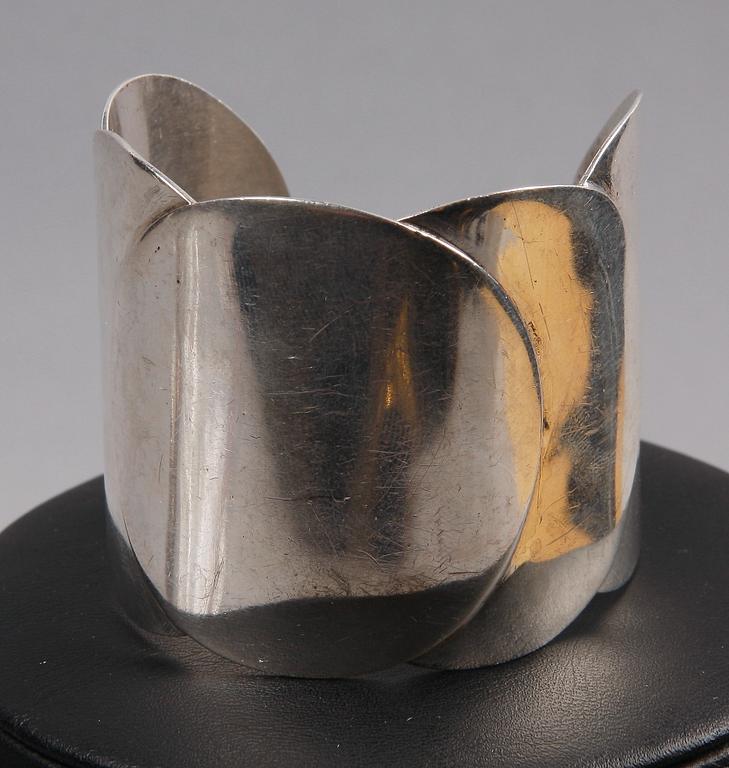 ARMRING, RING SAMT ÖRHÄNGEN, silver, bl a From, Danmark.