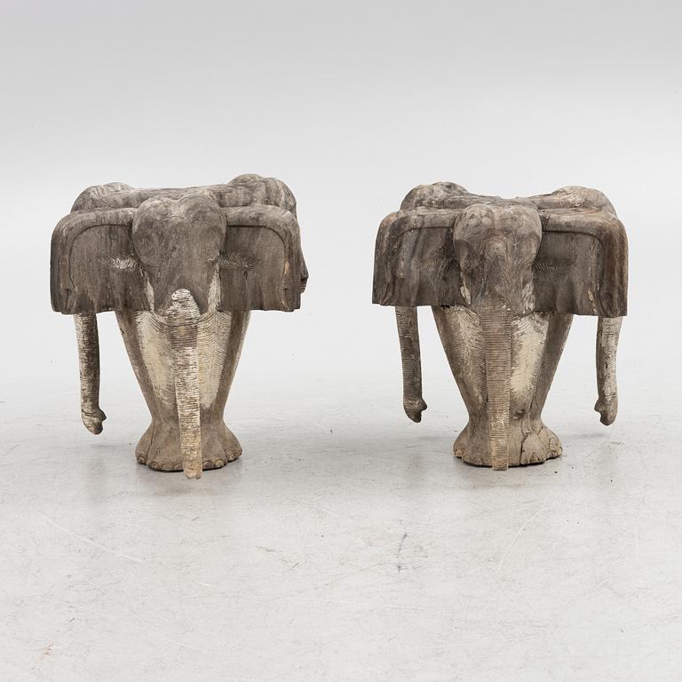 A pair of sculptures/pedestals, second half of the 20th Century.