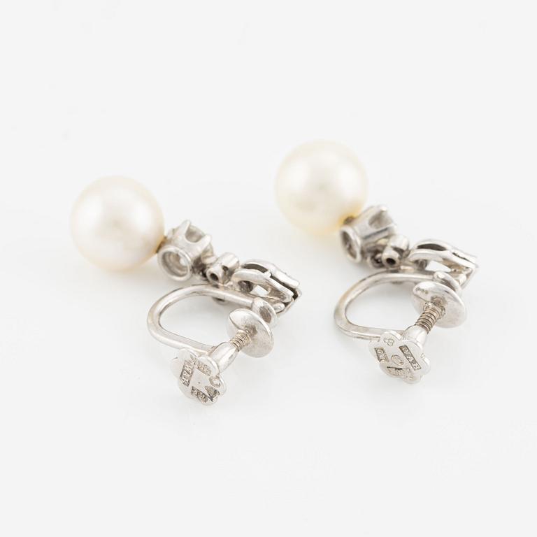 Earrings, W.A Bolin, a pair, 18K white gold with pearls and brilliant-cut diamonds.