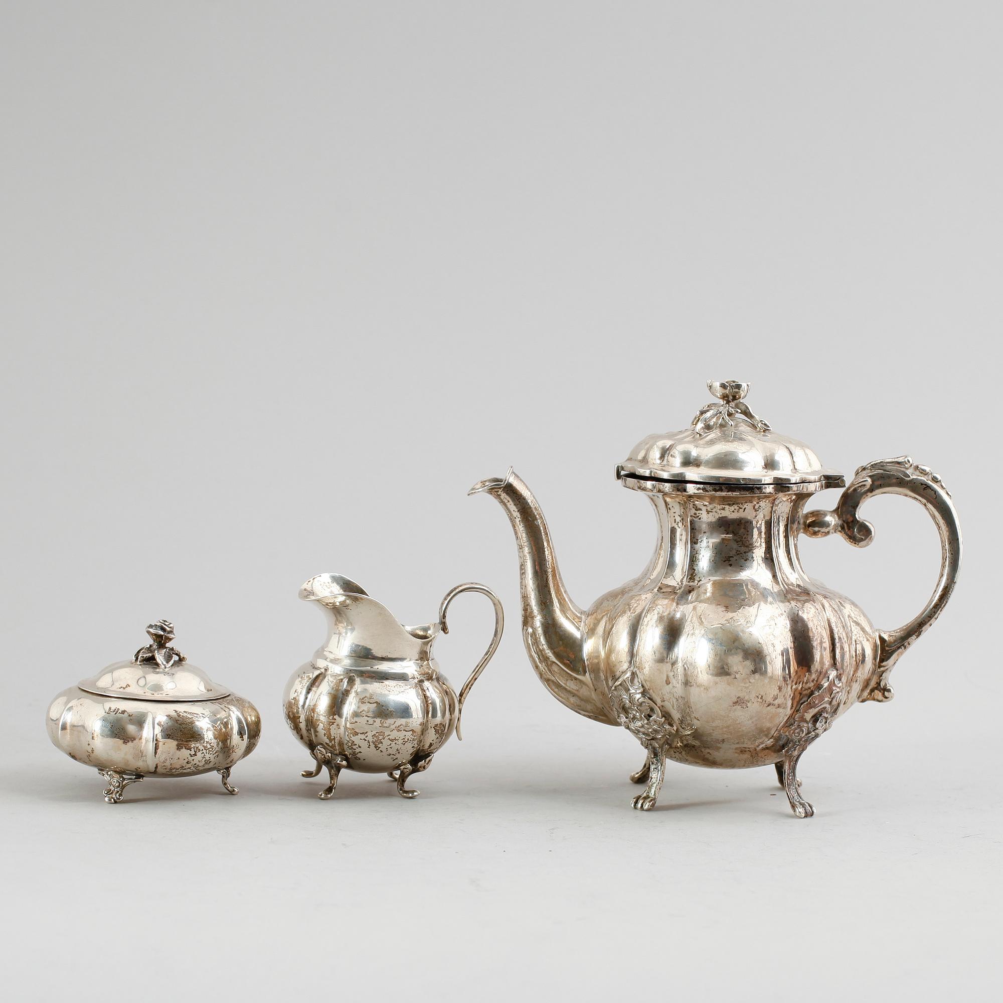 KAFFESERVIS, silver, svenska importstämplar, 1900-talets första hälft. Vikt ca 786 gram.