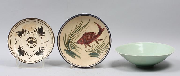 SKÅLFAT, 3 st, porslin resp keramik. Orientaliska.