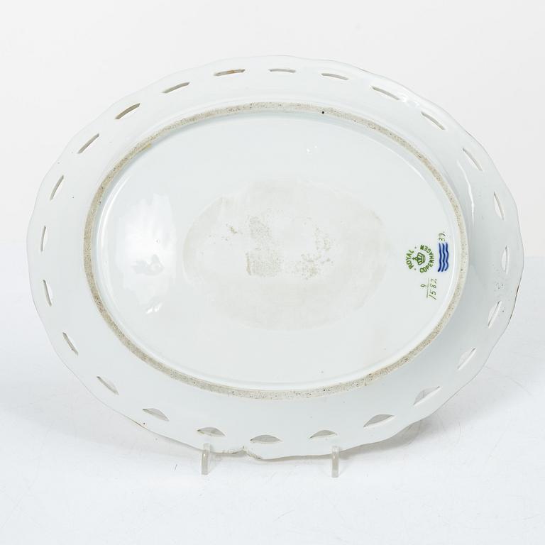 Royal Copenhagen, a lattice bowl and stand, 'Saxon Flower', Denmark, 1889-1922.