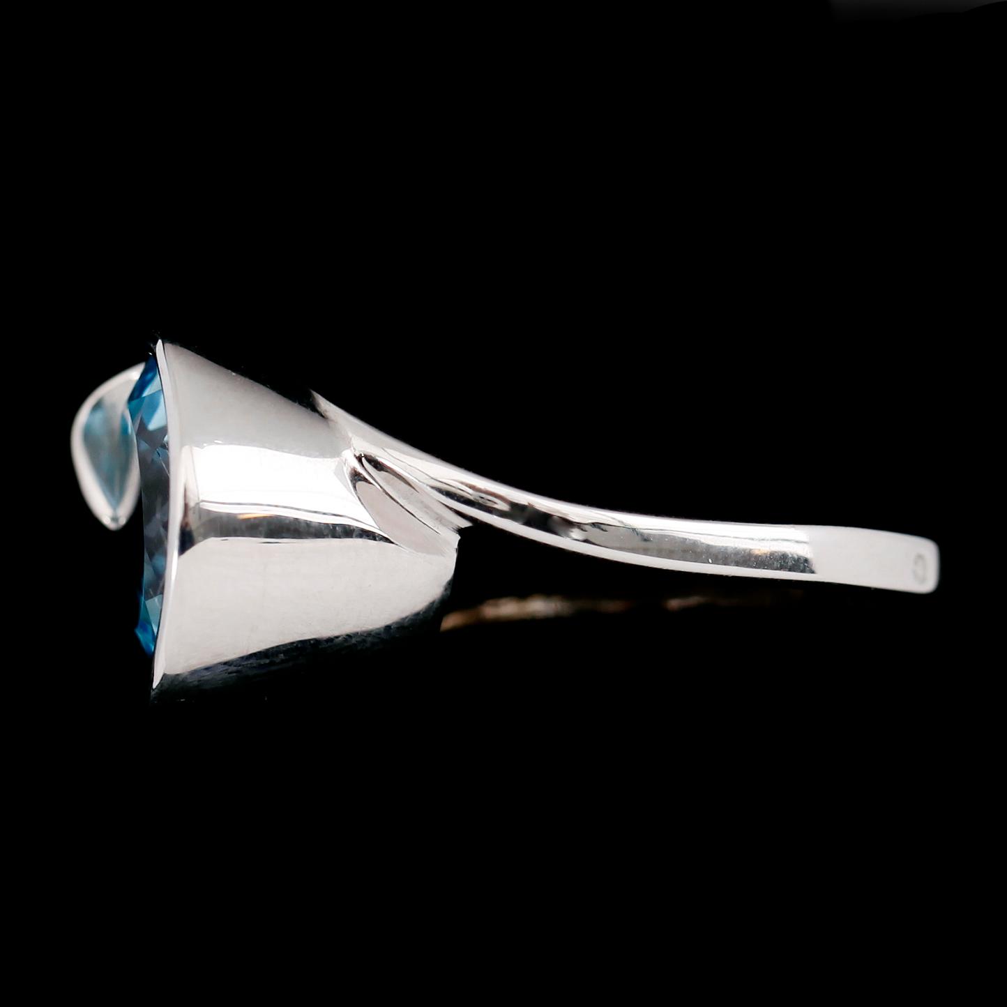 RING, sterlingsilver, blå topas, Pierre dÀrgent.