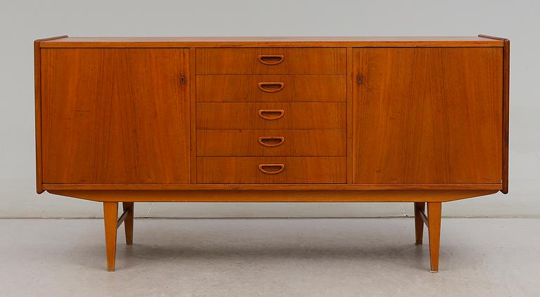 SIDEBOARD, 1900-talets andra hälft.