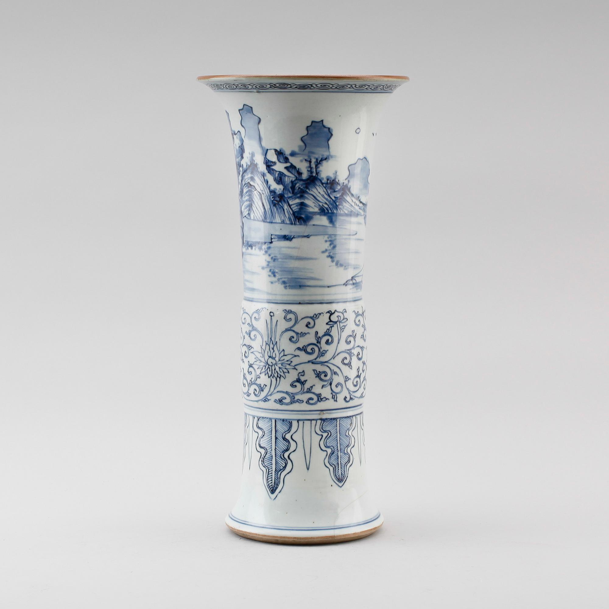 VAS, porslin, Kina, Kangxistil, 1900-tal.