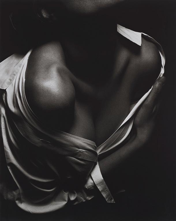Albert Watson, “Charlotte in Prada Blouse, Milan, Italy, 1989”.