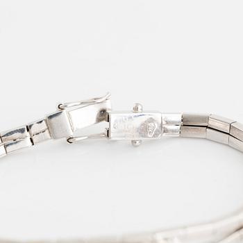 Bracelet, white gold with brilliant-cut diamonds.