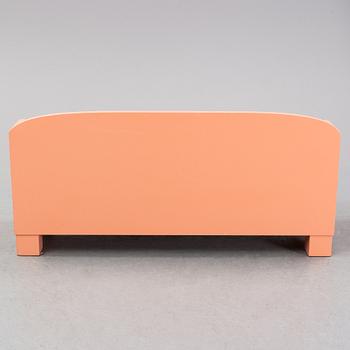 Marie-Louise Ekman, a bench/sofa, executed for the Marie-Louise Ekman exhibition at Moderna Museet, Stockholm 2017.