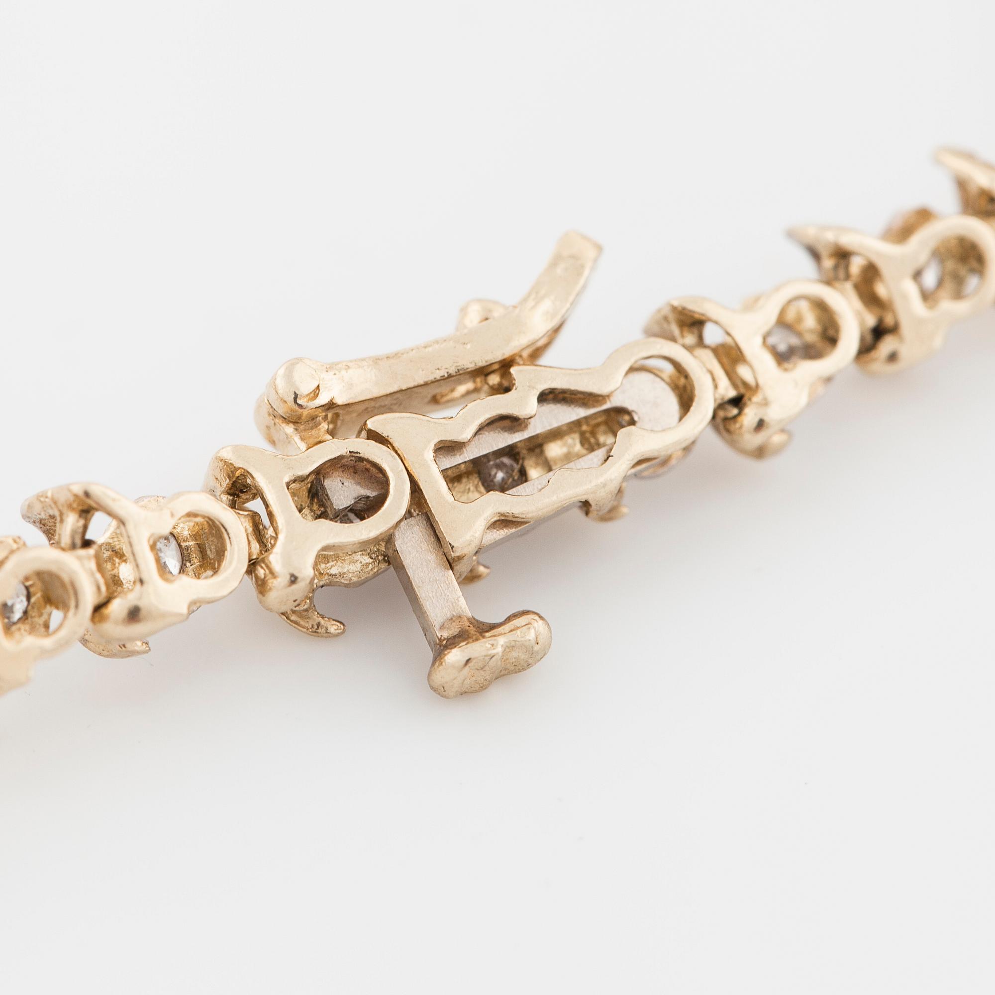 ARMBAND, med briljantslipade diamanter.