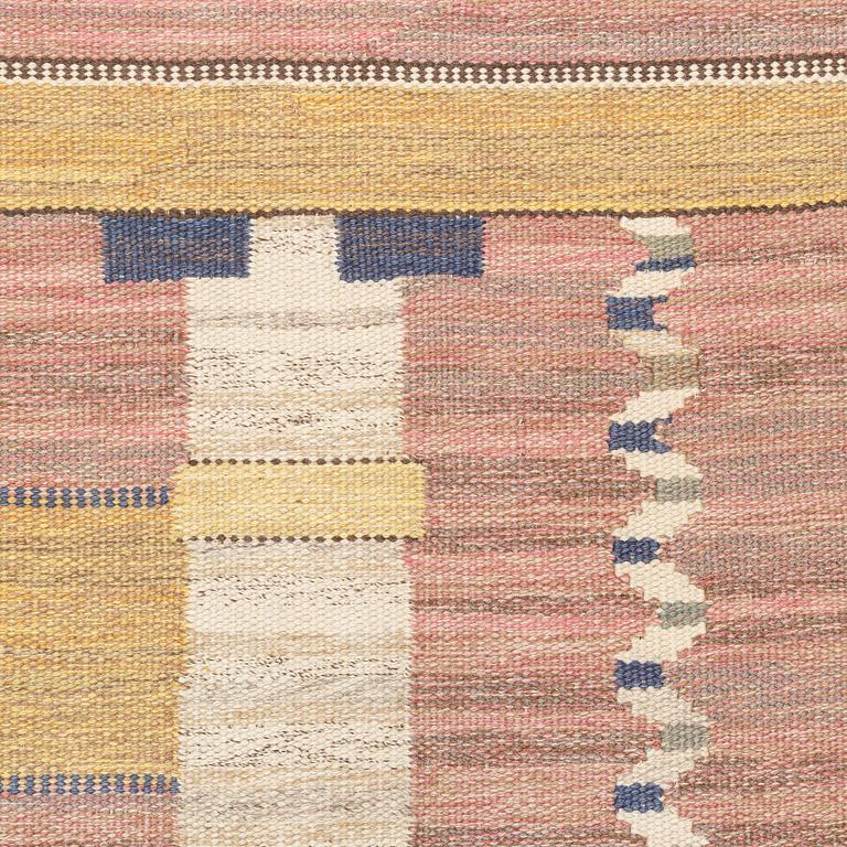 Märta Måås-Fjetterström, Märta Måås-Fjetterström a carpet 'Untiteld', flat weave, c 292 x 203 cm, signed MMF.