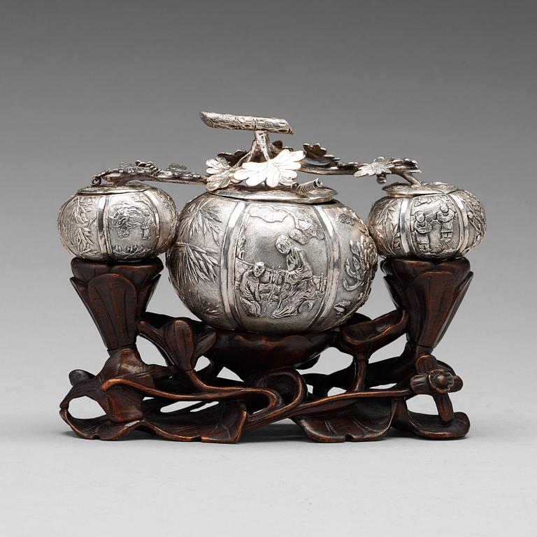 A Chinese silver boxes with covers, early 20th Century.