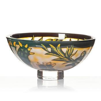 Eva Englund, a 'Ravenna' glass bowl, Orrefors 1983.