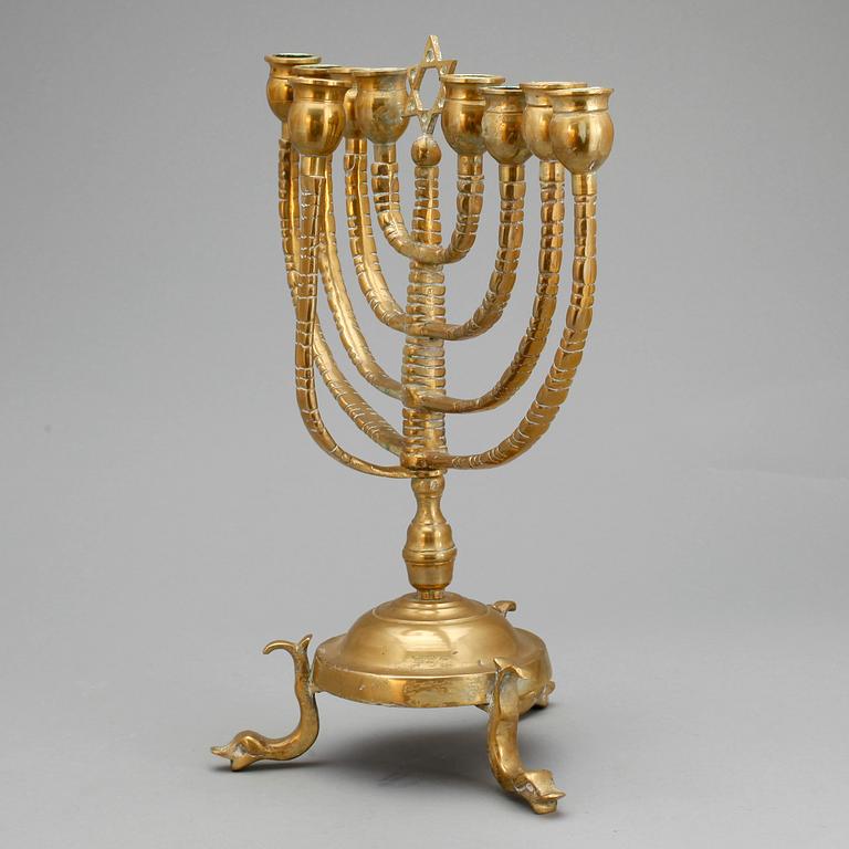 KANDELABER / MENORAH LJUSSTAKE, mässing, judisk, 1900-tal.