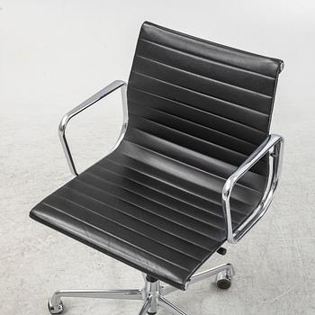 Charles & Ray Eames, an 'EA 117' desk chair, Vitra.