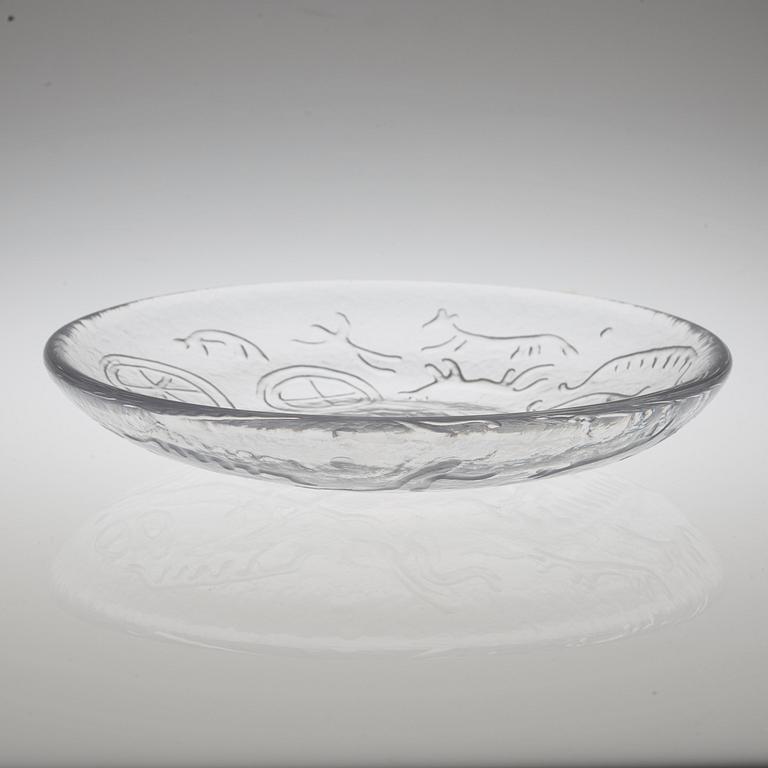 A Vicke Lindstrand glass dish, Kosta.