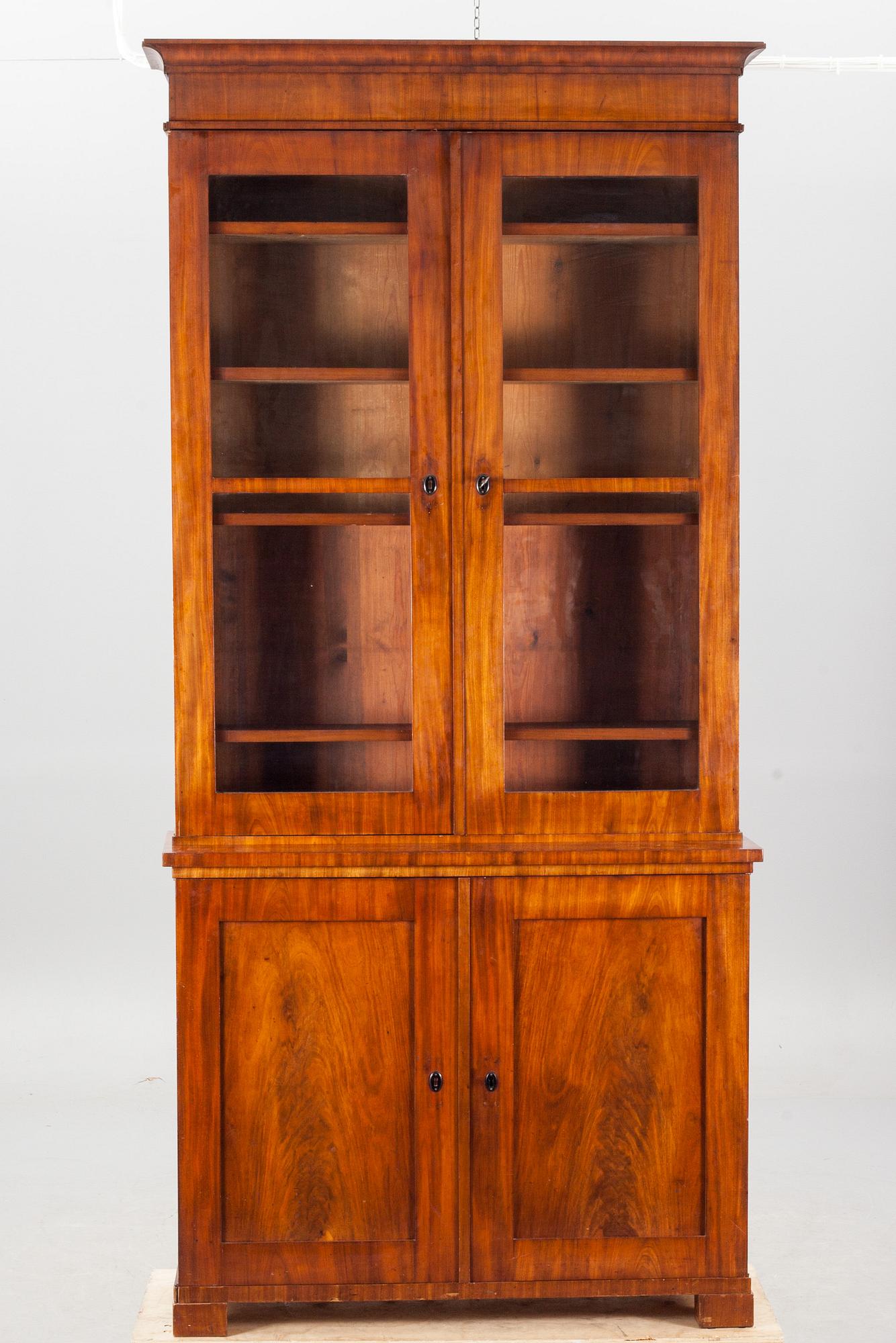 BOKSKÅP. Karl Johan, 1800-tal.