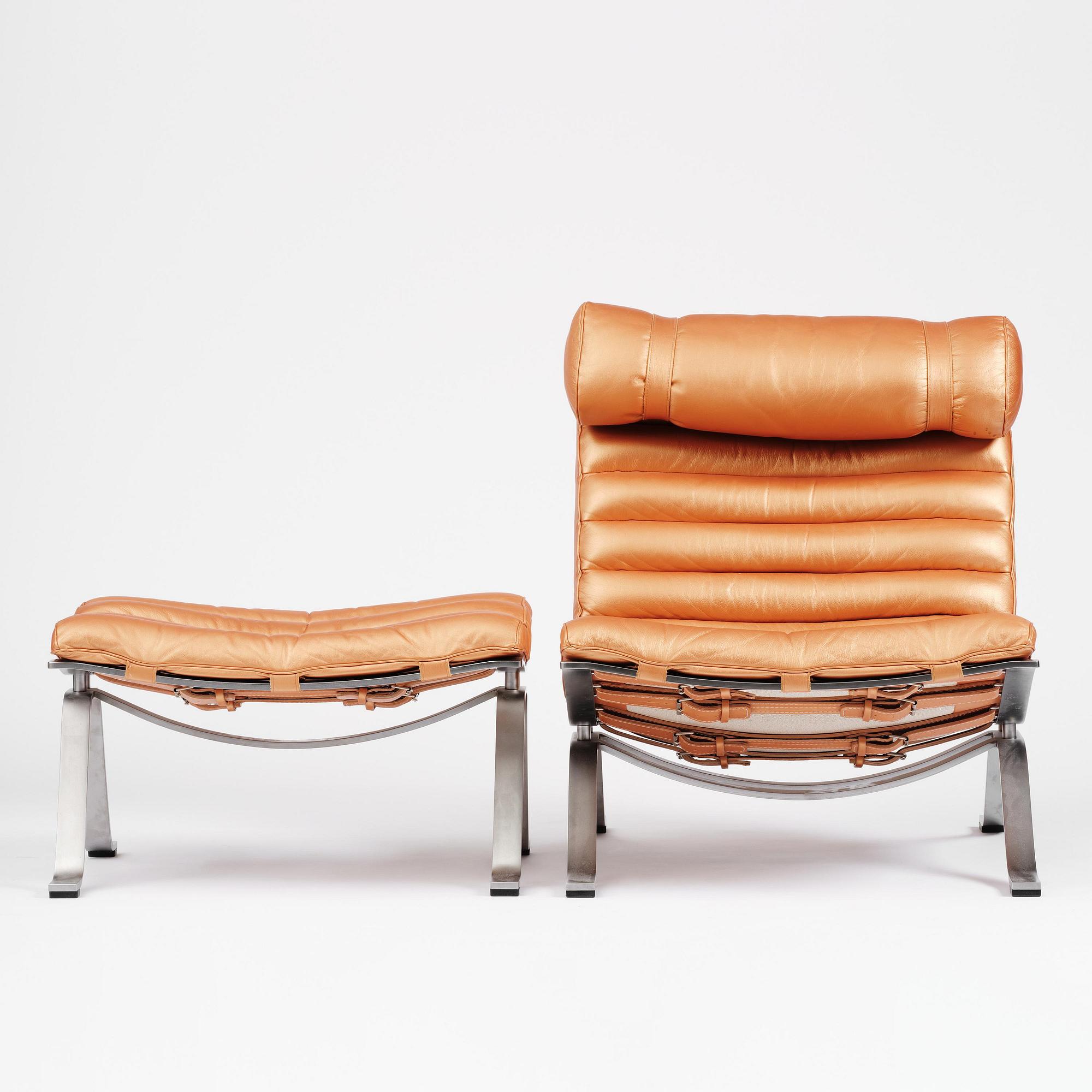 Arne Norell, an "Ari" easy chair with ottoman, Norell Möbel, Aneby, ca 2020.