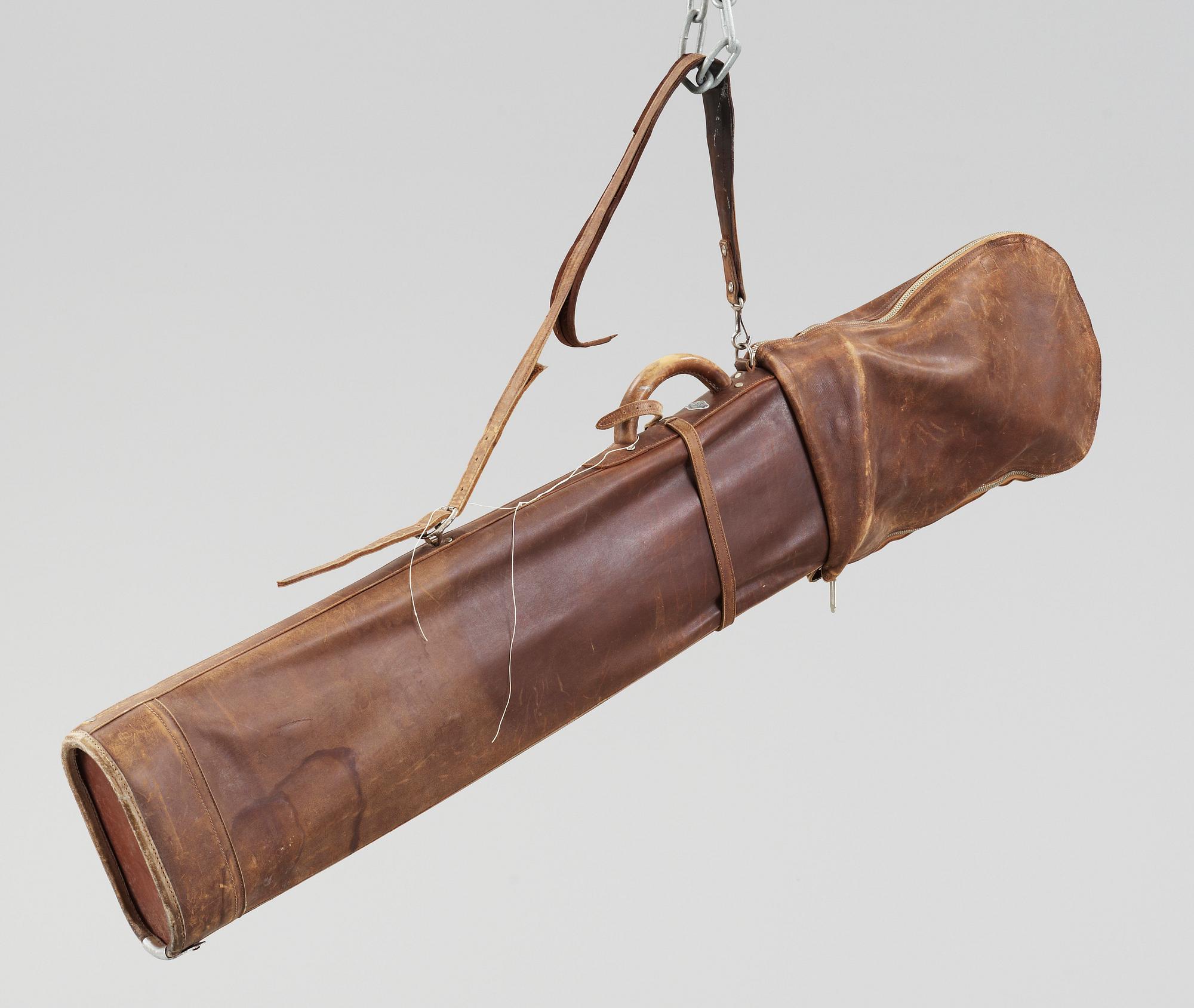 GOLFKLUBBOR, 8 st, i bag, 1900-talets första hälft.