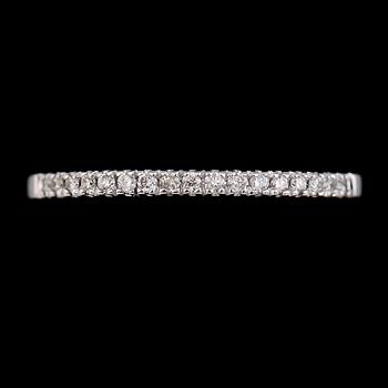 RING, 14K vitguld, briljantslipade diamanter tot ca 0.20 ct. Vikt ca 2 g.