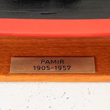 Boat model "Pamir 1905-1957".