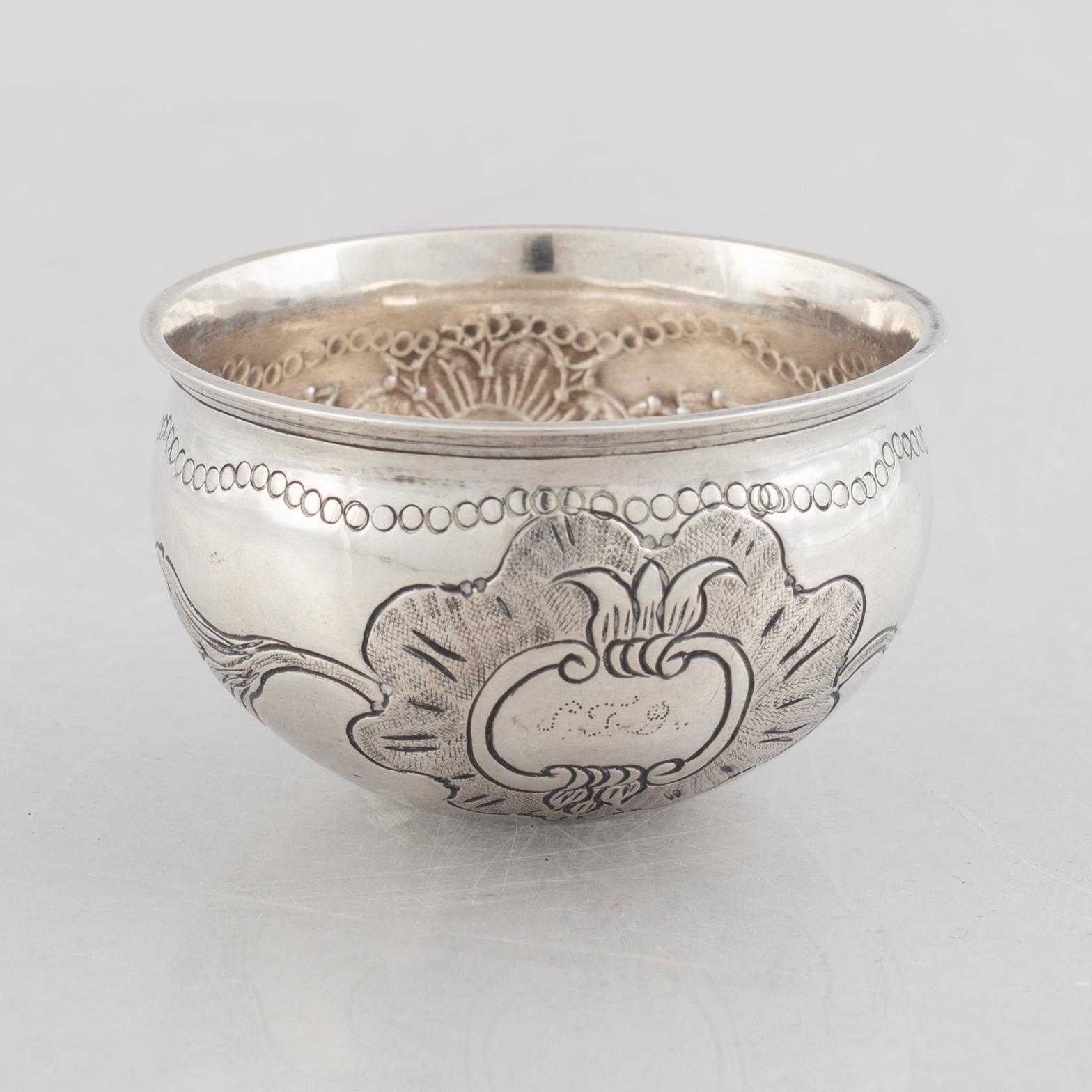 Tumbler/salt cellar, silver, indistinct marks, probably 18th/19th Century.