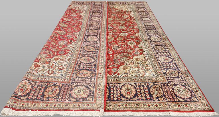 Matta, Täbris, old, ca 400 x 290 cm.