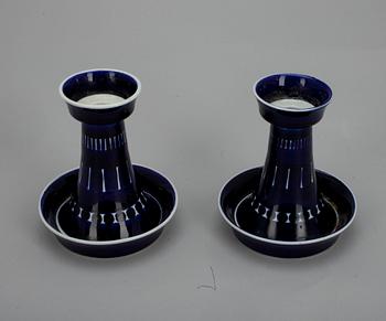 LJUSSTAKAR, ett par, porslin, "Valencia", design Ulla Procopé, Arabia.