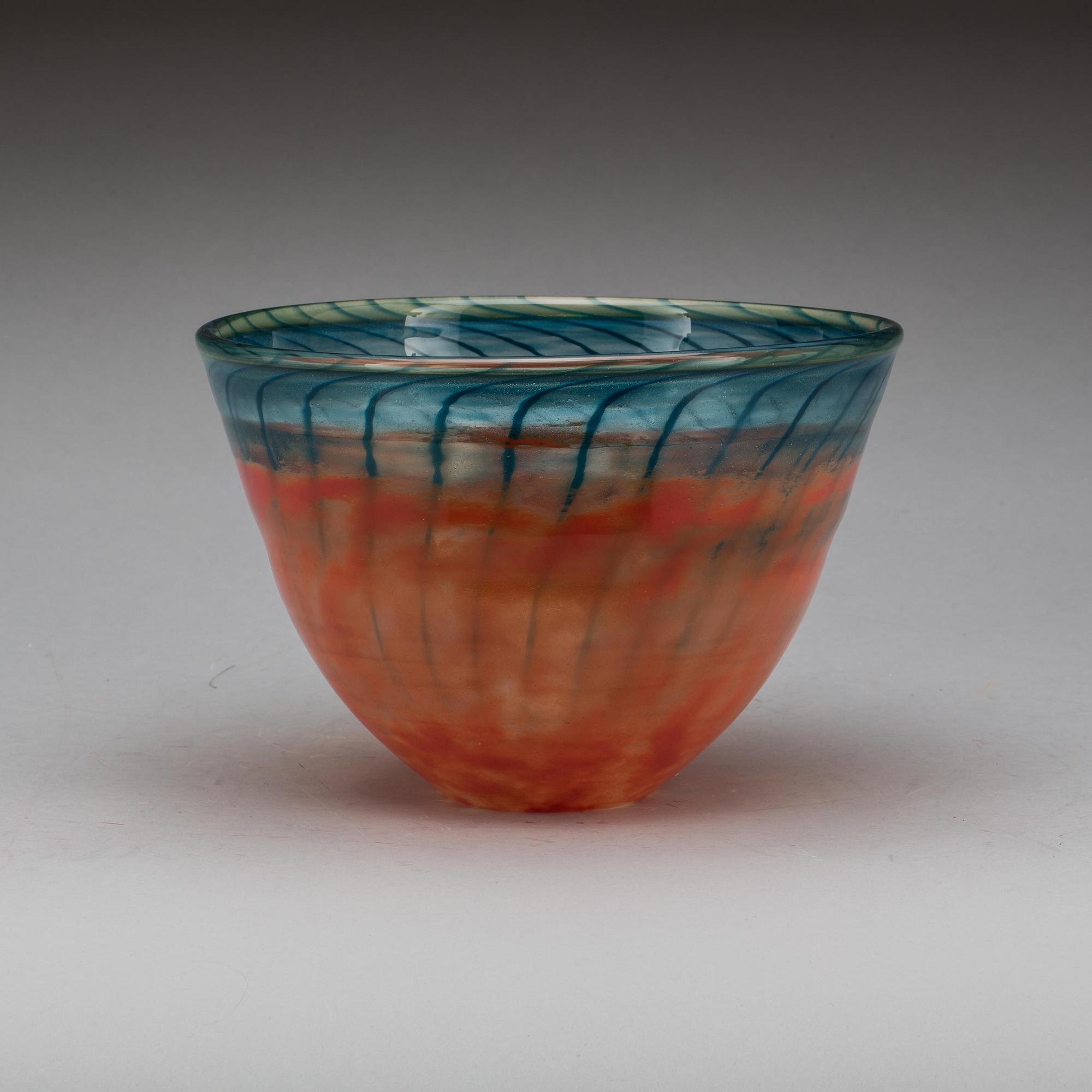 SKÅL, glas, Kosta Boda, formgiven av Kjell Engman.