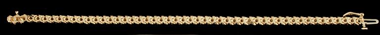 ARMBAND, 14k guld med briljantslipade diamanter, totalt ca 3.43 ct, utländska stämplar. Vikt 15 g.
