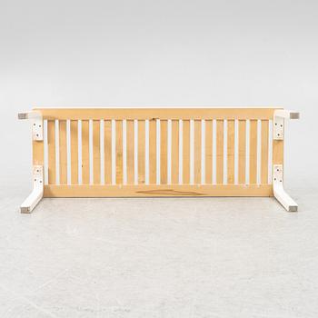 Alvar Aalto, bänk, modell 153, Artek, Finland.