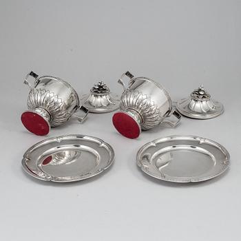 A pair of Swedish gustavian style silver sugar bowls with spoons and on tray, marked JE Torsk, Stockholm 1902.