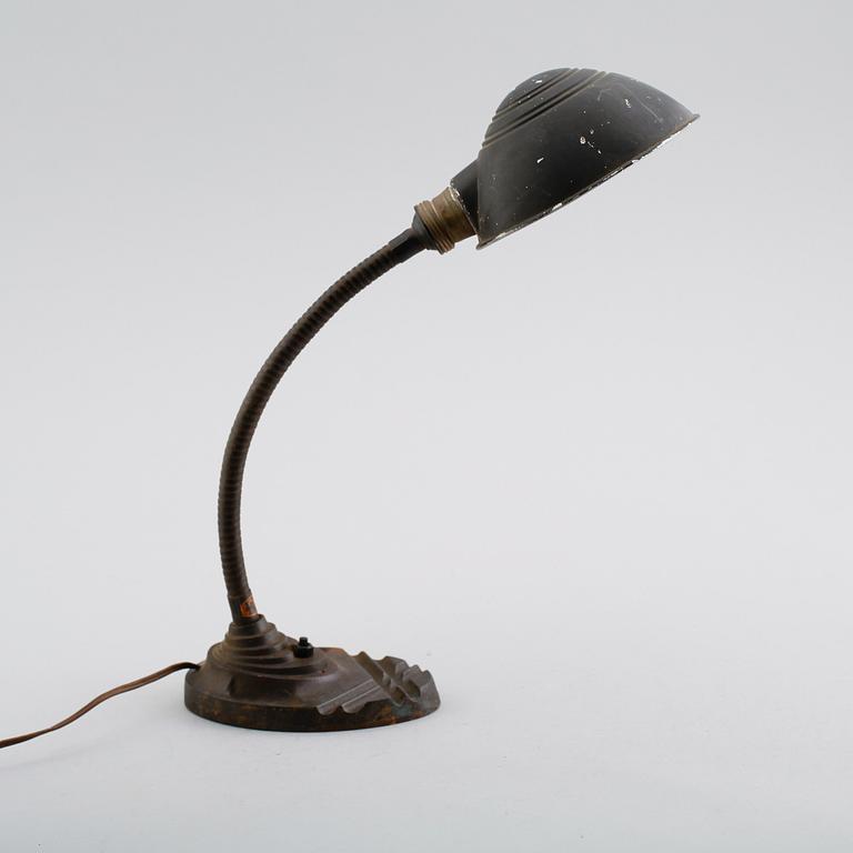 VÄGGLAMPA, industrimodell, Erpe, Belgien, 1900-talets första hälft.