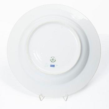 Royal Copenhagen, A green Musselmalet (green fluted) soup plate, model no 565, 1898-1923.