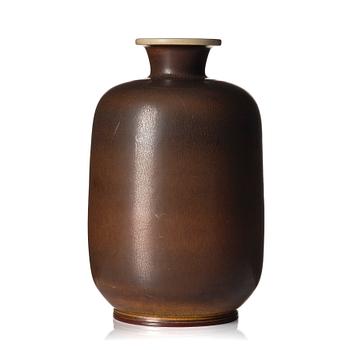 39. Berndt Friberg, a stoneware vase, Gustavsberg studio, Sweden 1968.