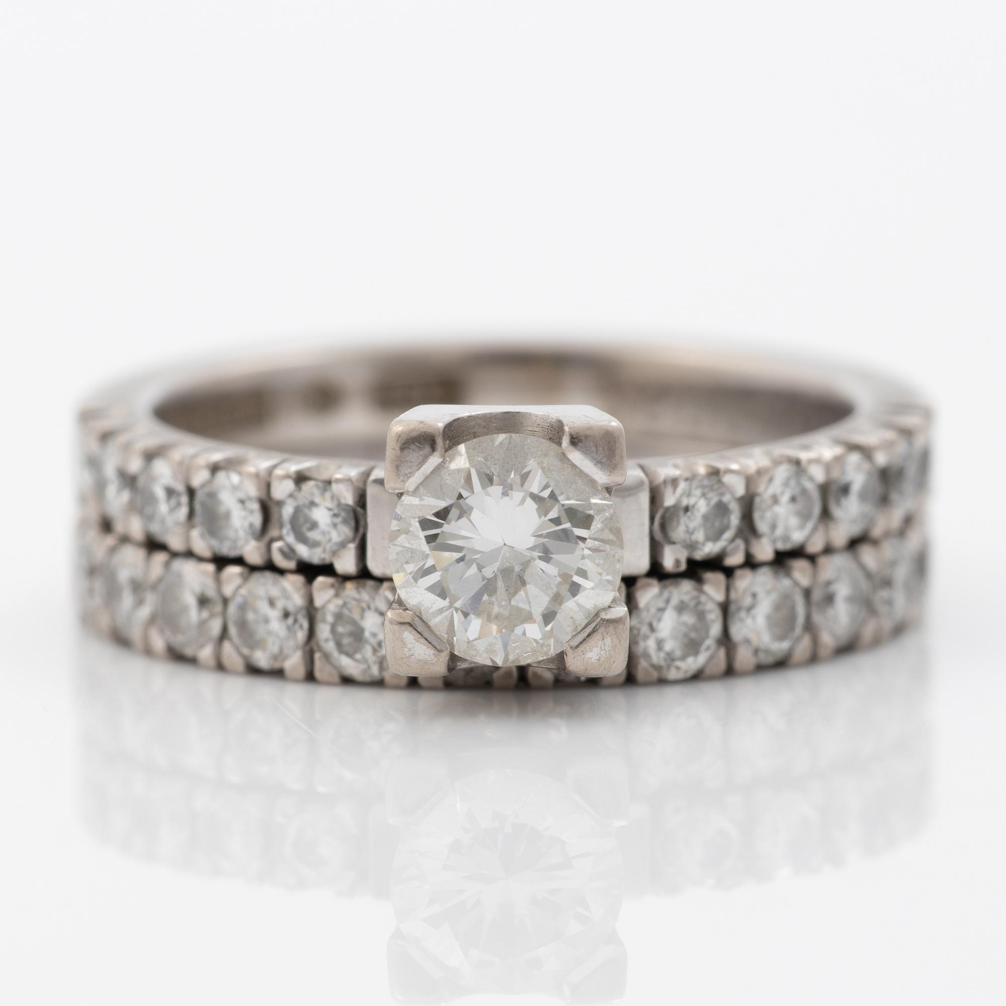 Två ringar, 18K vitguld med briljantslipade diamanter.