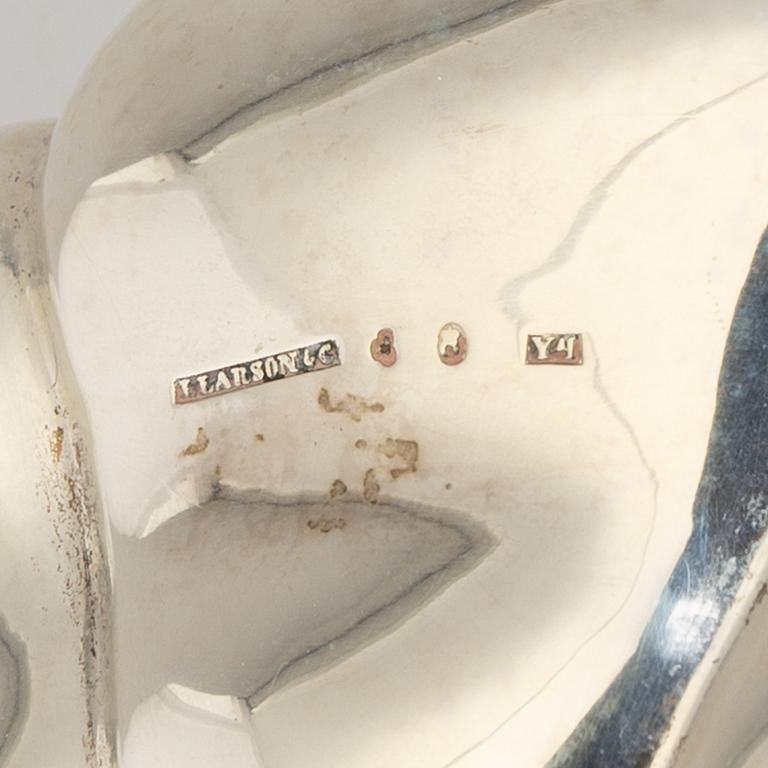 A pair of silver bonbonieres, Lars Larsson, Gothenburg, 1853.