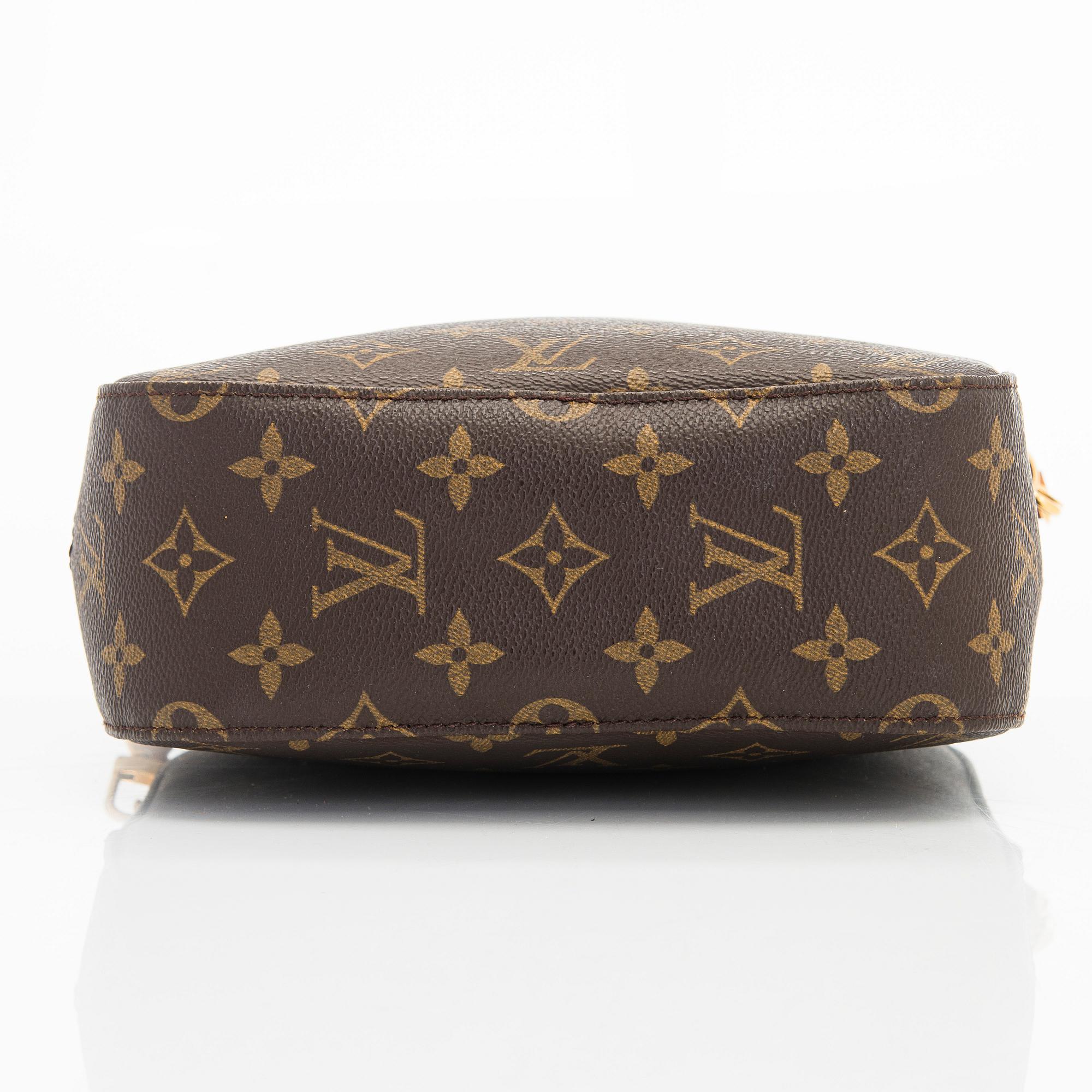 Louis Vuitton, a Monogram Canvas 'Spontini' bag.