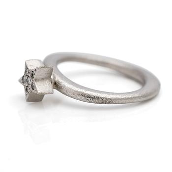 Ole Lynggaard, Ring, “Love”, 18K white gold with brilliant-cut diamonds, designed by Charlotte Lynggaard.