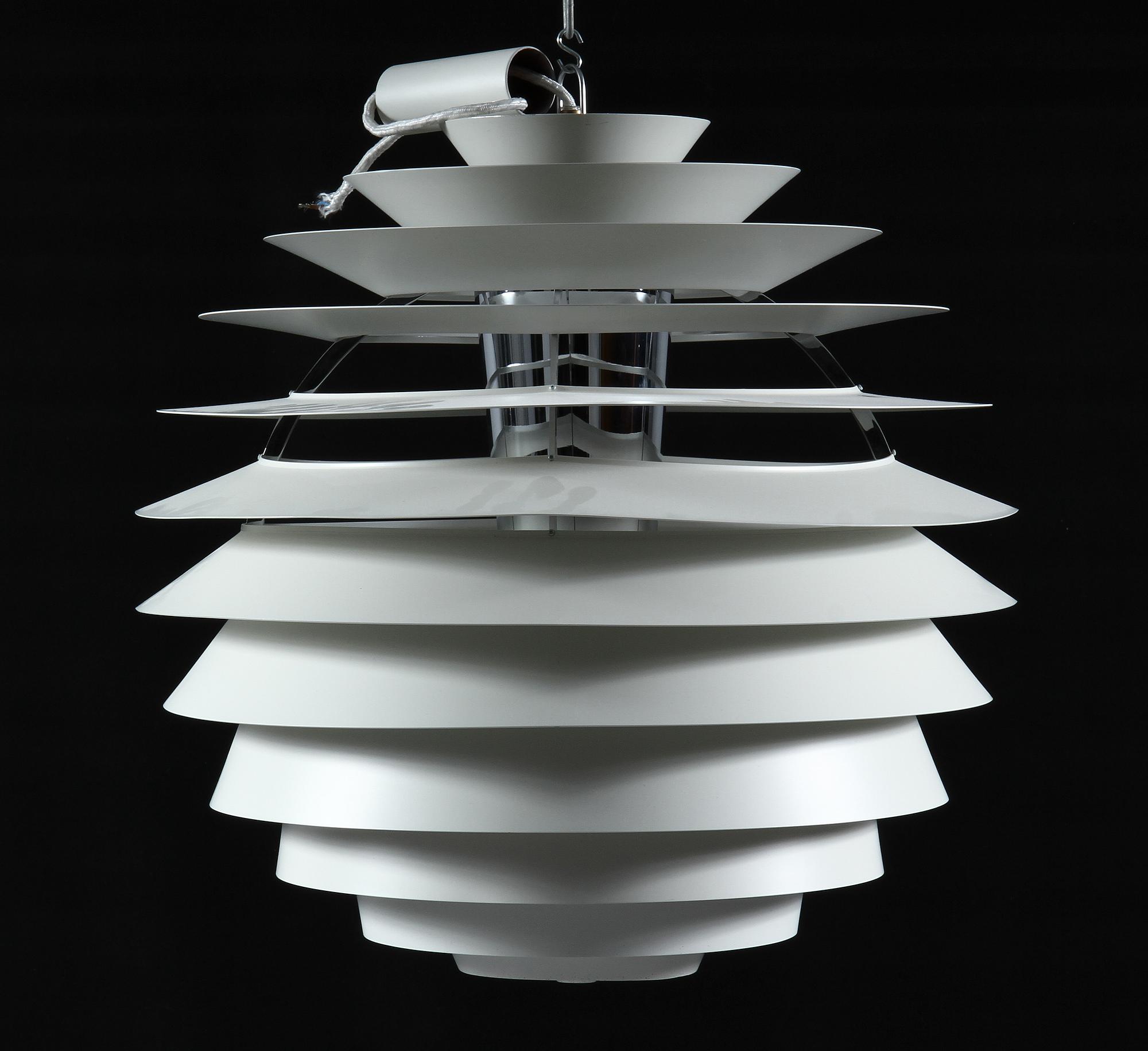 TAKLAMPA, "PH Globe", Poul Henningsen för Louis Poulsen, 1900/2000-tal.