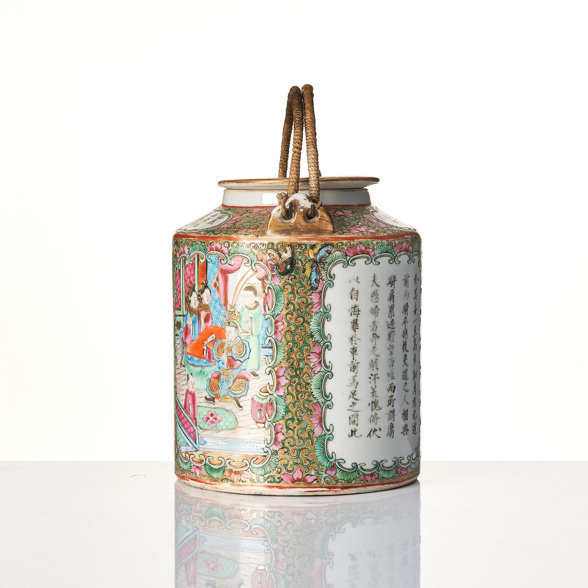 Tekanna med lock, porslin. Kanton, 1800-tal.