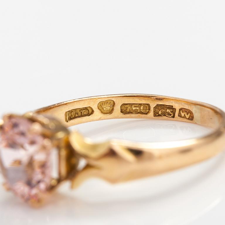 An 18K gold ring with a YAG-stone. Johan Akseli Tarkiainen, Vyborg 1927.